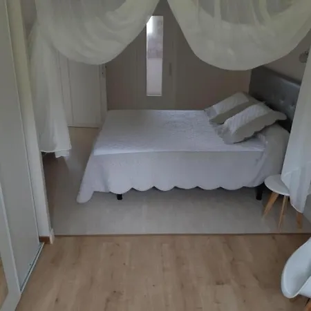 Tarascon-sur-ariege, 2 Pieces, 2 Personnes - Fr-1-419-16 Vakantiehuis